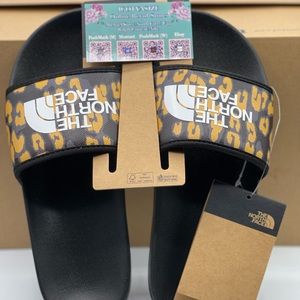 THE NORTH FACE WOMEN’S BASE CAMP III LEOPARD SLIDE SANDALS (SIZE 8)